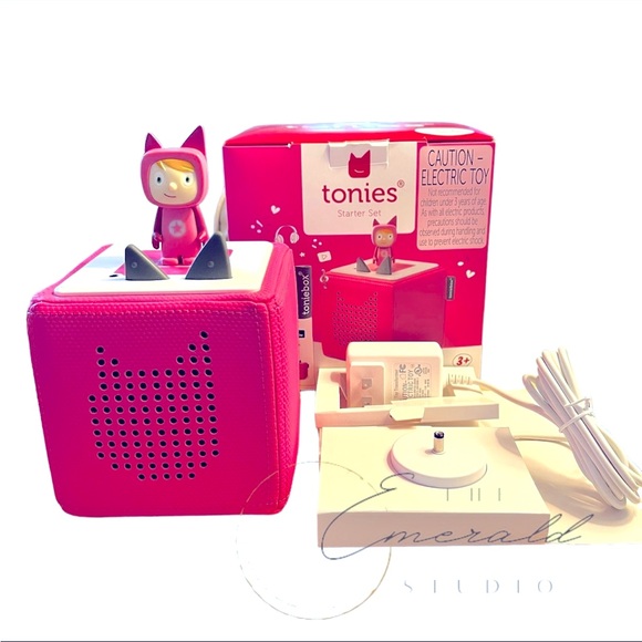 Tonies Pink Toniebox with Star Belly Creative Tonie